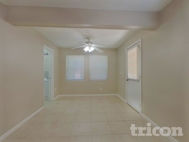 15375 Hopedale Ln in Clearwater, FL - Building Photo - Building Photo