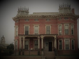 501 E Mississippi Dr, Unit 4 in Muscatine, IA - Building Photo
