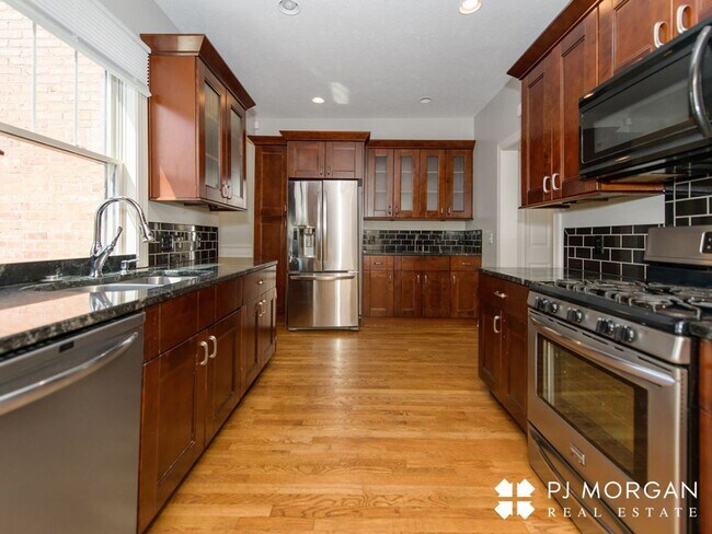 3601 Davenport St in Omaha, NE - Building Photo - Building Photo