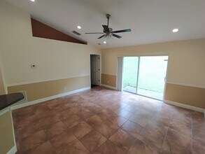 602 Brooke Ct in Clermont, FL - Foto de edificio - Building Photo