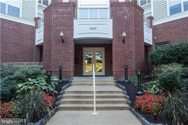 1645 International Dr in McLean, VA - Building Photo - Building Photo