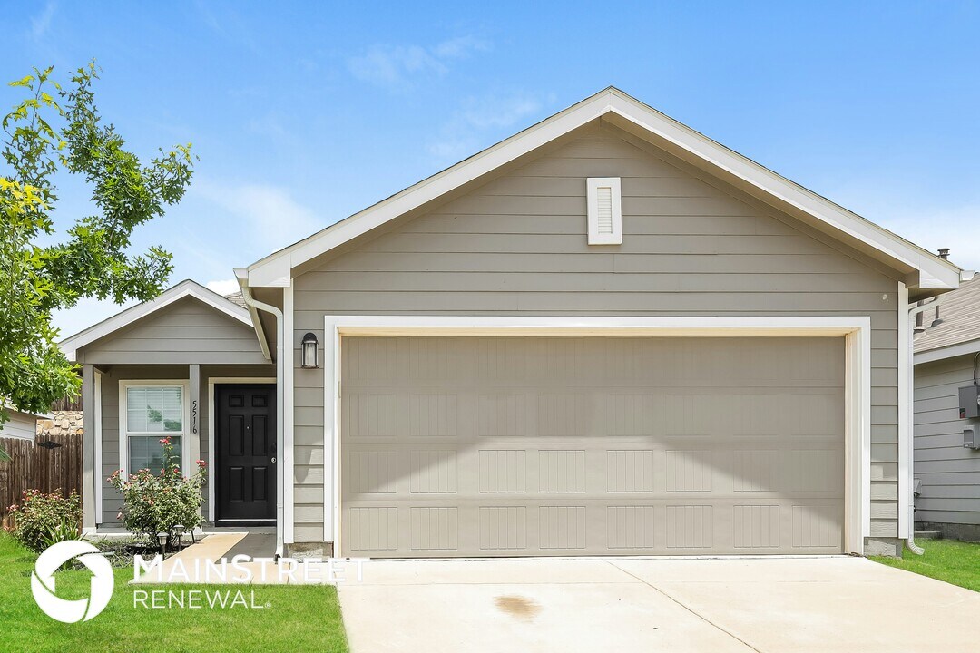 5516 Berea St in Forney, TX - Building Photo