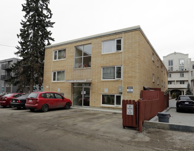 534 15th Ave SW in Calgary, AB - Building Photo - Building Photo