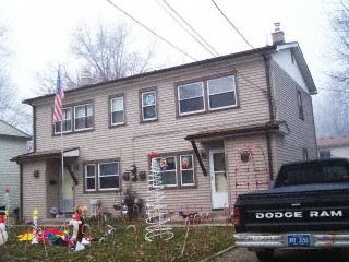 33067 Alanson St in Westland, MI - Foto de edificio