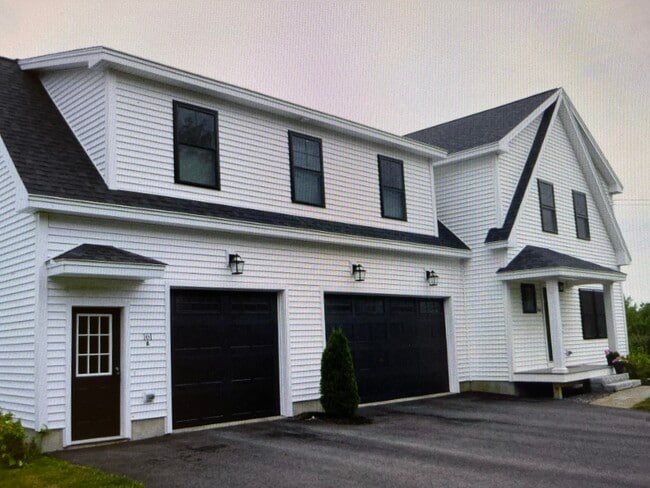 163 Middle Rd, Unit 163