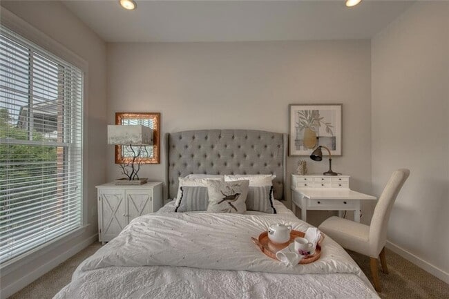 1180 Canton St in Roswell, GA - Foto de edificio - Building Photo