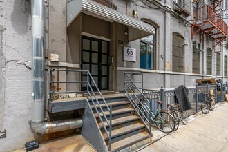 65 S 11th St in Brooklyn, NY - Building Photo - Building Photo