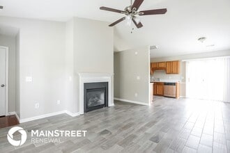 3250 Trenchard Ln in Winston-Salem, NC - Foto de edificio - Building Photo