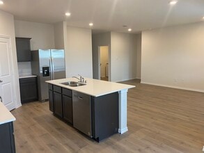 1008 Hidden Vly Dr in Chandler, TX - Building Photo - Building Photo