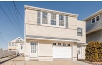 1207 W Park Ave in East Atlantic Beach, NY - Building Photo - Building Photo