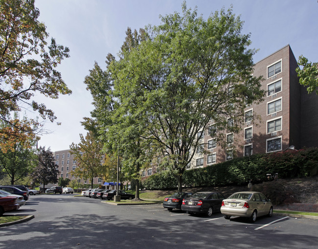 Verona Senior Citizens Apartments in Verona, NJ - Building Photo - Building Photo