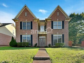 1015 Warwick Pl in Southaven, MS - Building Photo