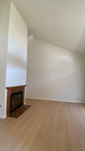 6005 Brougham St in Quartz Hill, CA - Building Photo - Building Photo