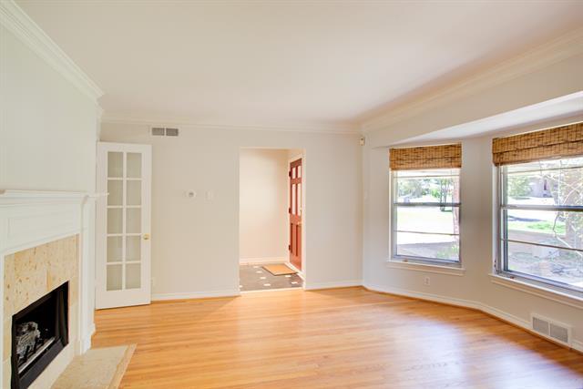 942 Bridget Dr in Dallas, TX - Building Photo - Building Photo