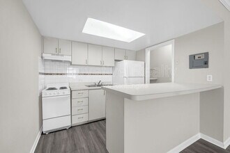 5123 Curry Ford Rd in Orlando, FL - Building Photo - Building Photo