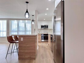 10230 Collins Ave in Bal Harbour, FL - Building Photo