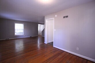 7620 Terrace St in Kansas City, MO - Building Photo - Building Photo