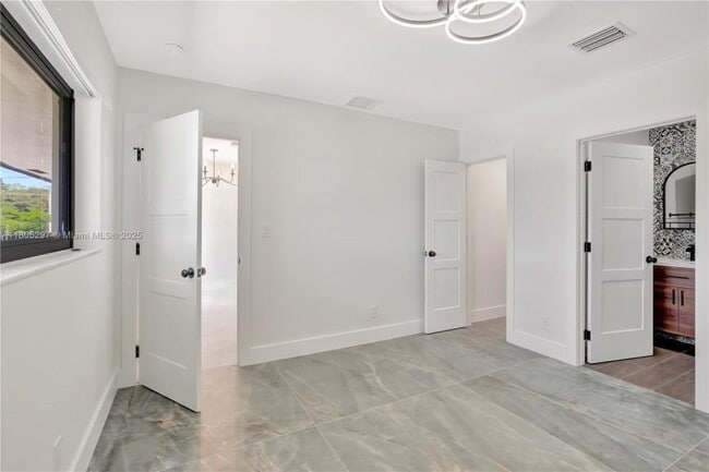 5980 SW 40th Ave in Dania, FL - Building Photo - Building Photo