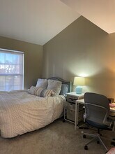 1954 Lindsay Ln, Unit Brentwood beauty in Ann Arbor, MI - Building Photo - Building Photo