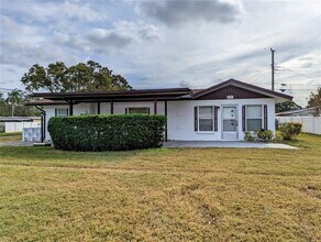 2201 24th Ave W in Bradenton, FL - Building Photo - Building Photo