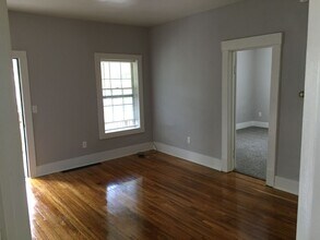 16 Packard Ave SE in Grand Rapids, MI - Foto de edificio - Building Photo