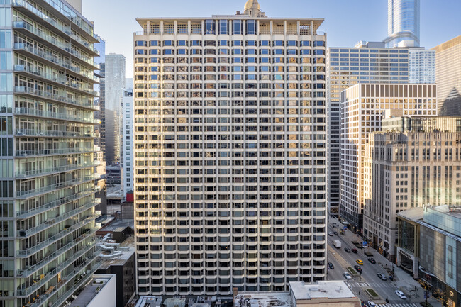 535-541 N Michigan Ave in Chicago, IL - Foto de edificio - Building Photo