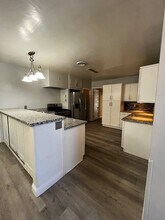 2104 B St in Bakersfield, CA - Building Photo - Building Photo