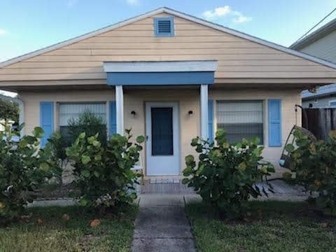 407 S Cooper St in New Smyrna Beach, FL - Building Photo - Building Photo