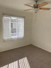 1111 S Shenandoah St in Los Angeles, CA - Foto de edificio - Building Photo