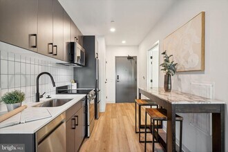 1108 N Front St in Philadelphia, PA - Building Photo - Building Photo