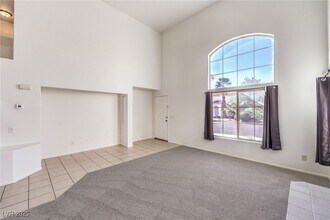 8736 Raindrop Canyon Ave in Las Vegas, NV - Building Photo - Building Photo