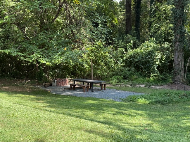 4800 Springview Rd in Charlotte, NC - Building Photo - Building Photo