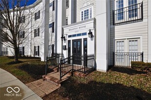 12926 University Crescent in Carmel, IN - Foto de edificio - Building Photo