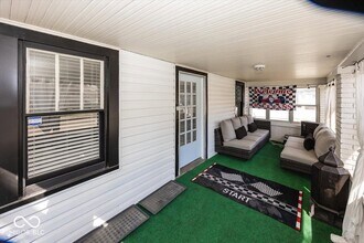 6140 Winthrop Ave in Indianapolis, IN - Foto de edificio - Building Photo