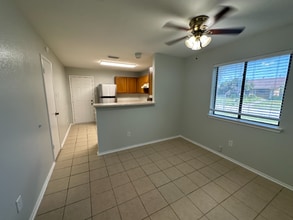 319 Shea St in Garland, TX - Foto de edificio - Building Photo