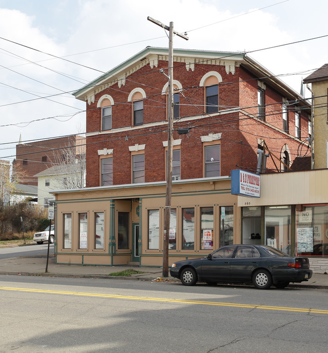 501-503 Cedar Ave in Scranton, PA - Foto de edificio - Building Photo