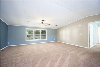 41420 Sleepy Ln in Weirsdale, FL - Building Photo - Building Photo