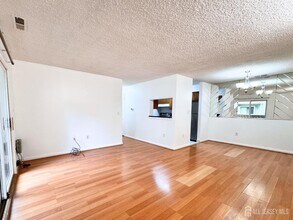 707 Ravens Crest Dr in Plainsboro, NJ - Building Photo - Building Photo