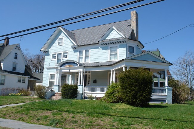 1107 Grand Ave in Asbury Park, NJ - Foto de edificio - Building Photo