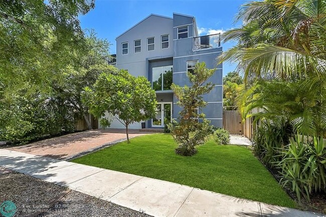 640 NE 17th Way in Fort Lauderdale, FL - Building Photo - Building Photo