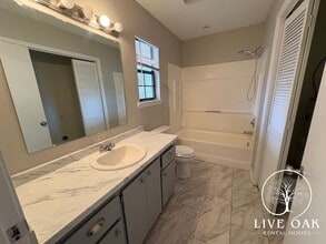 435 Elm St in Hinesville, GA - Building Photo - Building Photo