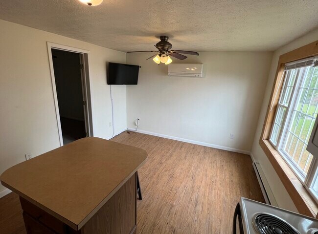 30 Country Aire Ln in Accident, MD - Building Photo - Building Photo