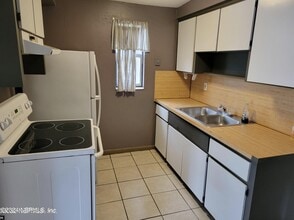 1443 Winnebago Ave in Jacksonville, FL - Building Photo - Building Photo