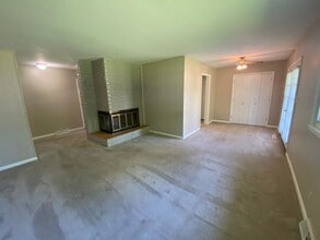 1953 S Missouri Ave in Springfield, MO - Building Photo - Building Photo