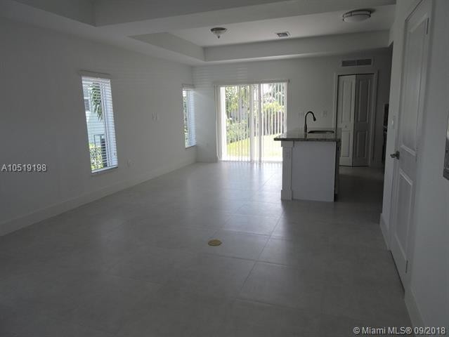 3323 SW 87th Pl-Unit -3323 in Miami, FL - Building Photo - Building Photo