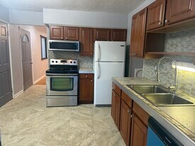 1894 Pannell Ave in Columbus, OH - Building Photo