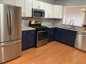 42 Springwood Ct in Princeton, NJ - Building Photo - Building Photo