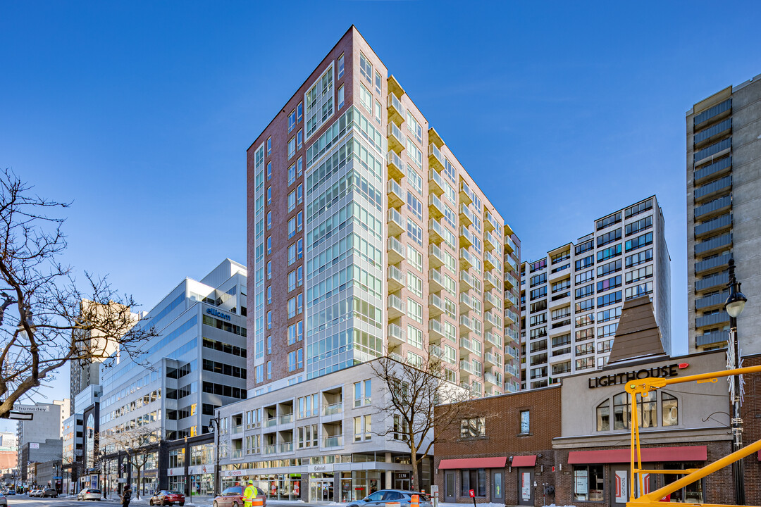 Le Catherine Condos in Montréal, QC - Building Photo