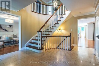 65 Woodcrest Rd in Barrie, ON - Building Photo - Building Photo