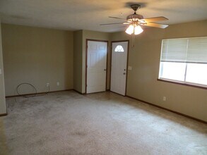 2619 Laverna St in Fremont, NE - Building Photo - Building Photo